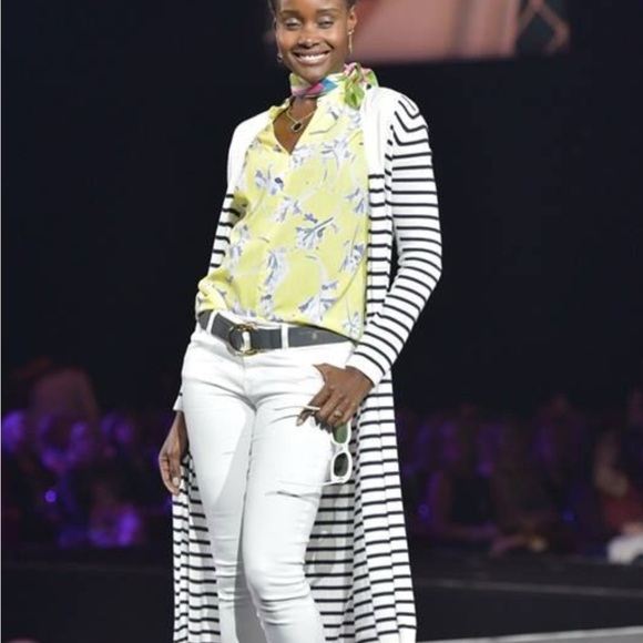 Cabi Kick It Crop Jeans Off White Size 6 - Picture 1 of 10